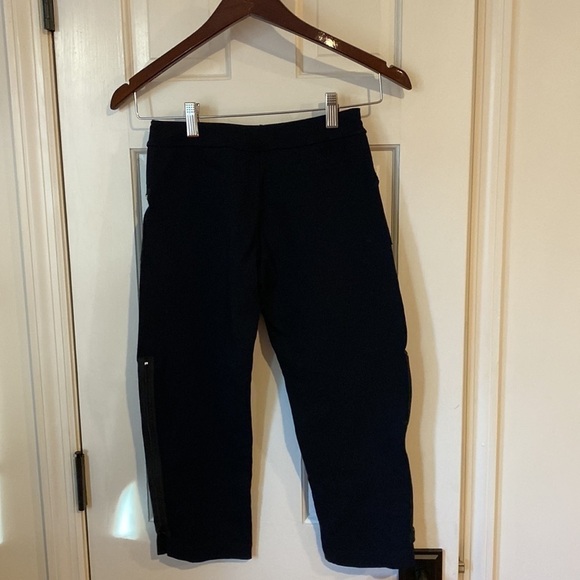 Bluefish cropped black leggings with side zippers. Size 3 - Picture 5 of 5